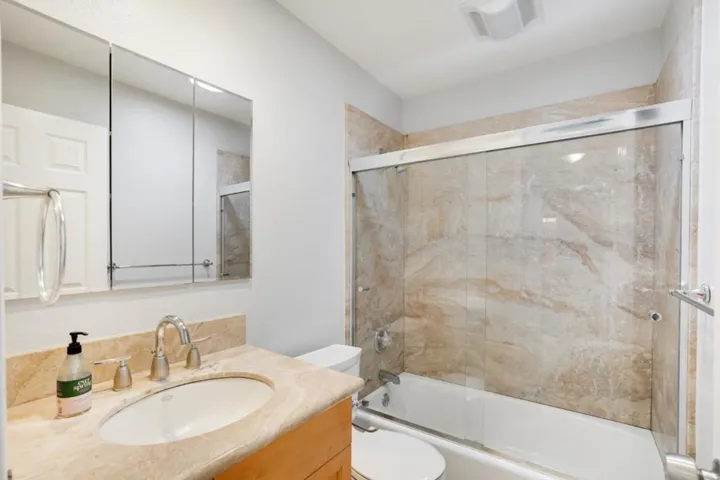 175 G Street, Redwood City, California 94063