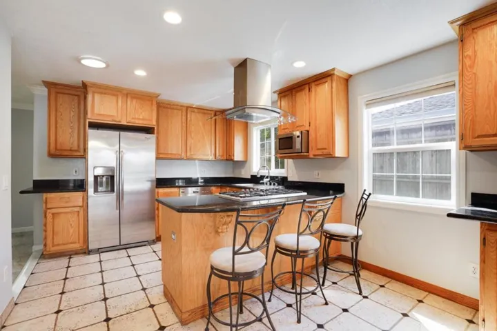 175 G Street, Redwood City, California 94063
