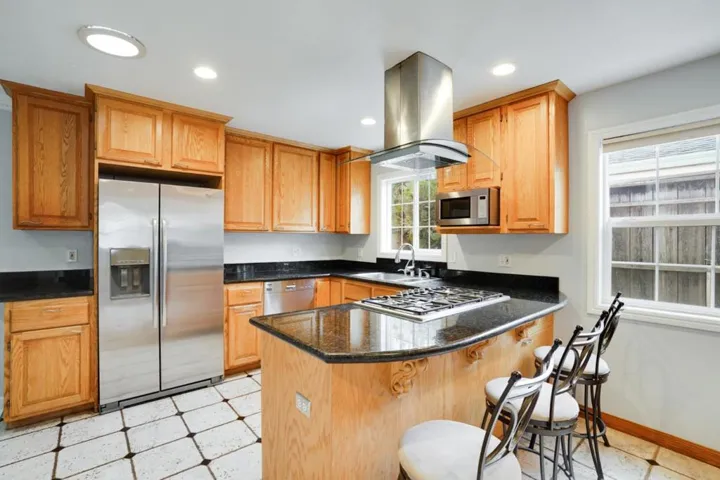 175 G Street, Redwood City, California 94063