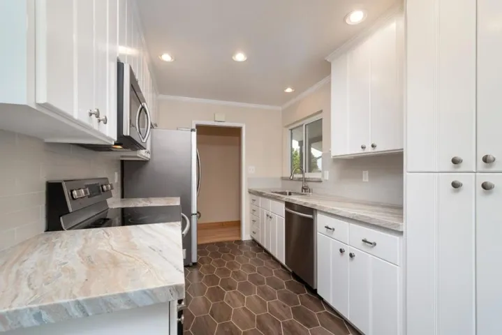 3902 Bret Harte Drive, Redwood City, California 94061