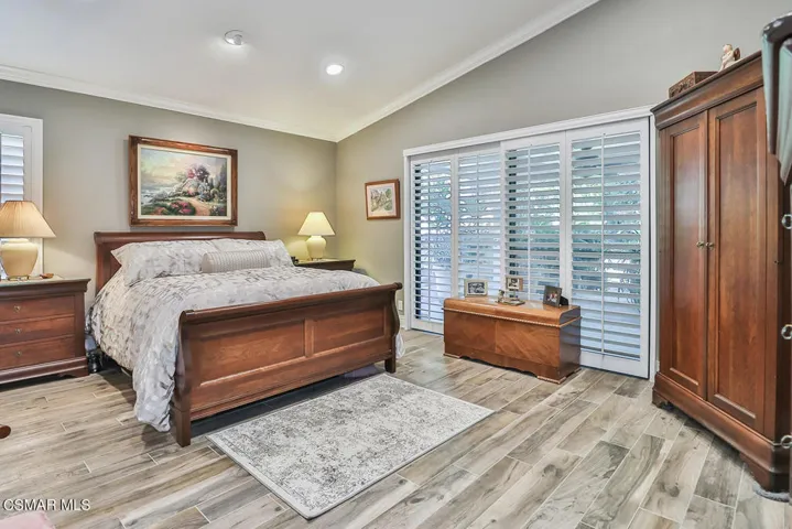 kMain Bedroom Suite1