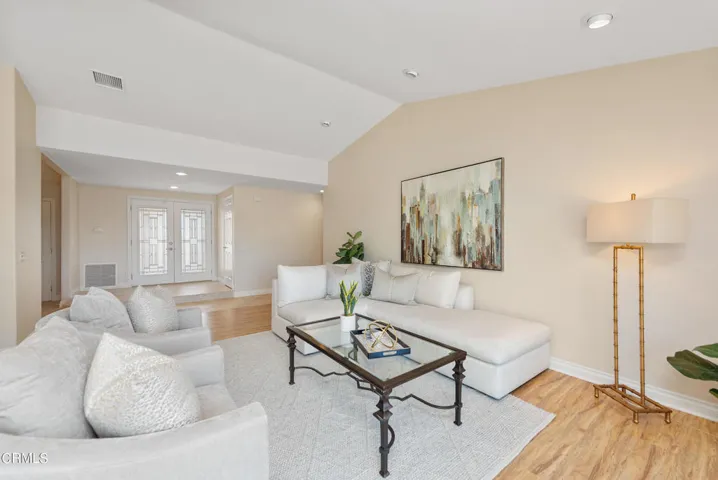 637 Lynwood St Thousand Oaks-10