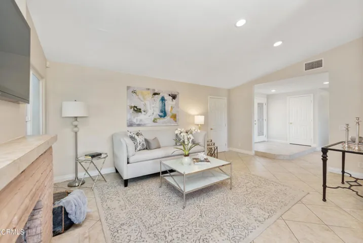 637 Lynwood St Thousand Oaks-18