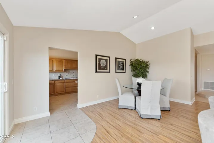 637 Lynwood St Thousand Oaks-12