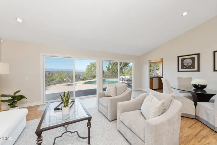 637 Lynwood St Thousand Oaks-8