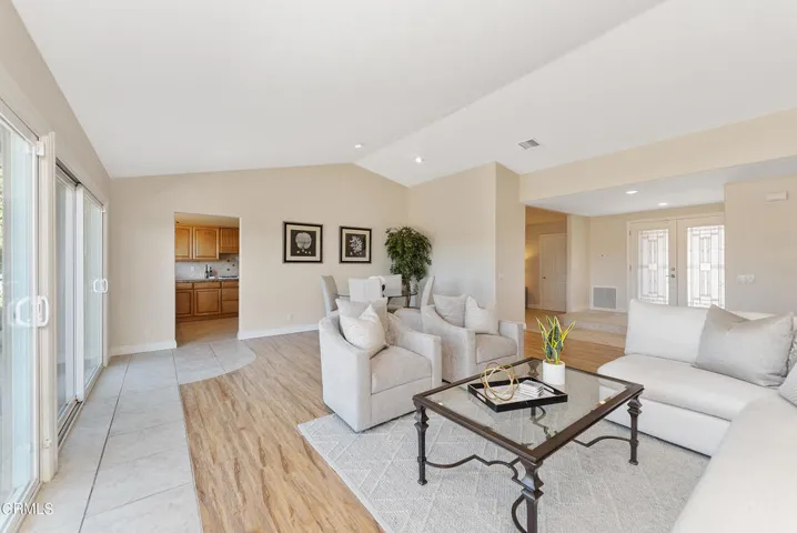 637 Lynwood St Thousand Oaks-9