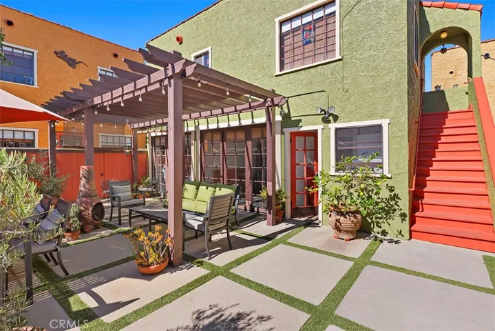241 Loma Avenue, Long Beach, California 90803