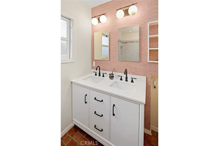241 Loma Avenue, Long Beach, California 90803