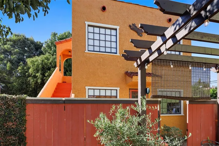241 Loma Avenue, Long Beach, California 90803