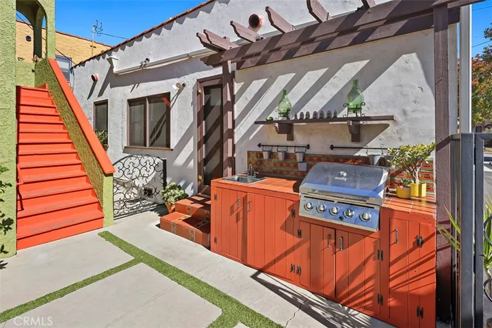 241 Loma Avenue, Long Beach, California 90803