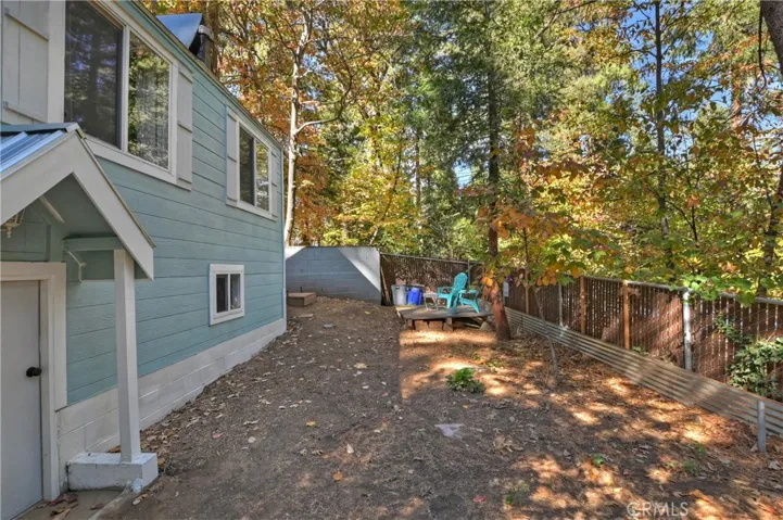 719 S State Highway 138, Crestline, California 92325