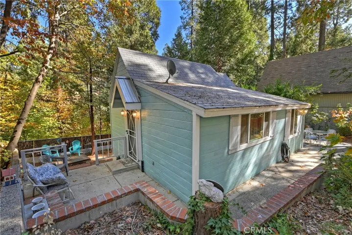 719 S State Highway 138, Crestline, California 92325
