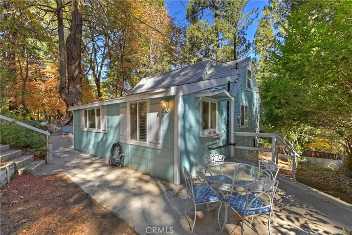 719 S State Highway 138, Crestline, California 92325
