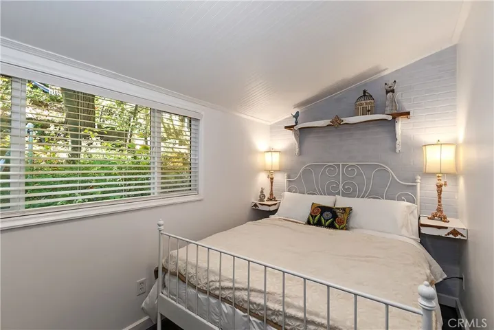 719 S State Highway 138, Crestline, California 92325