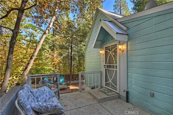 719 S State Highway 138, Crestline, California 92325