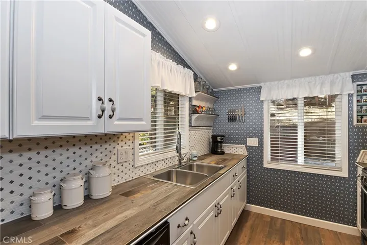 719 S State Highway 138, Crestline, California 92325