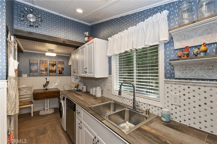 719 S State Highway 138, Crestline, California 92325