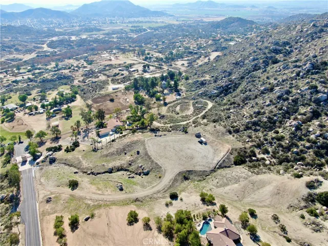 23881 Sky Mesa Road, Juniper Flats, California 92548