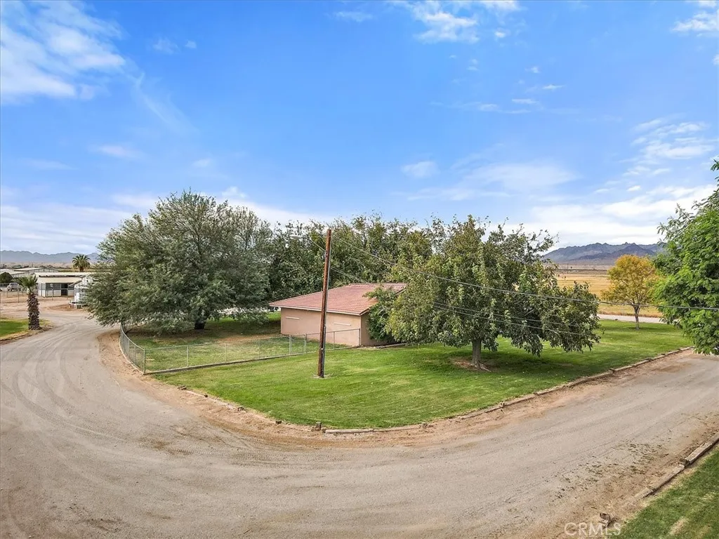 4251 N Intake Boulevard, Blythe, California 92225 home-pic-65