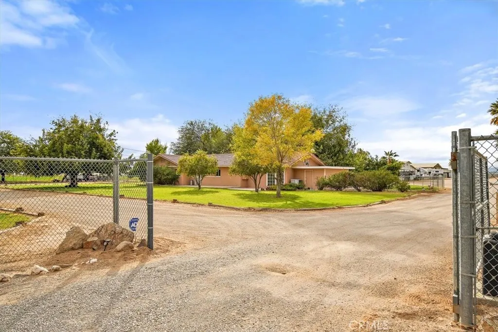 4251 N Intake Boulevard, Blythe, California 92225 home-pic-30