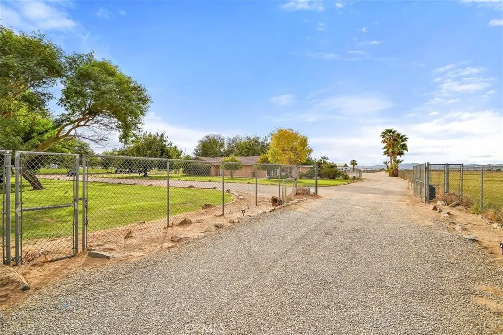 4251 N Intake Boulevard, Blythe, California 92225 home-pic-67