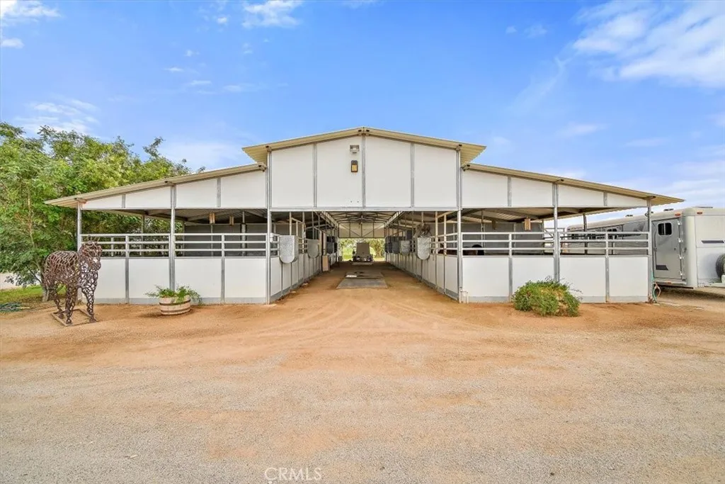4251 N Intake Boulevard, Blythe, California 92225 home-pic-34