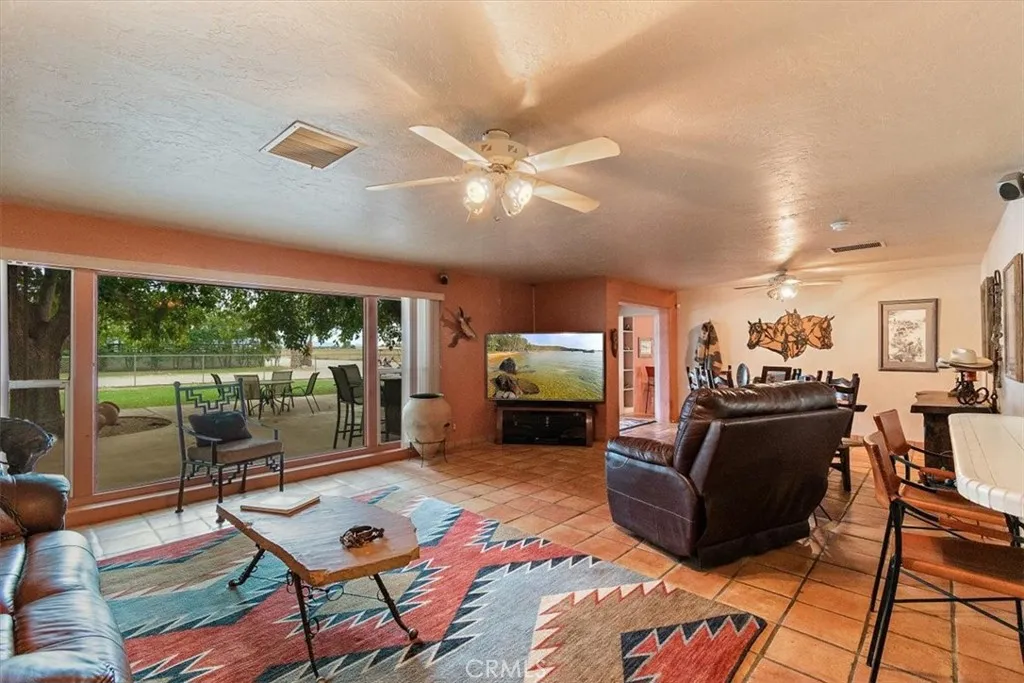 4251 N Intake Boulevard, Blythe, California 92225 home-pic-7