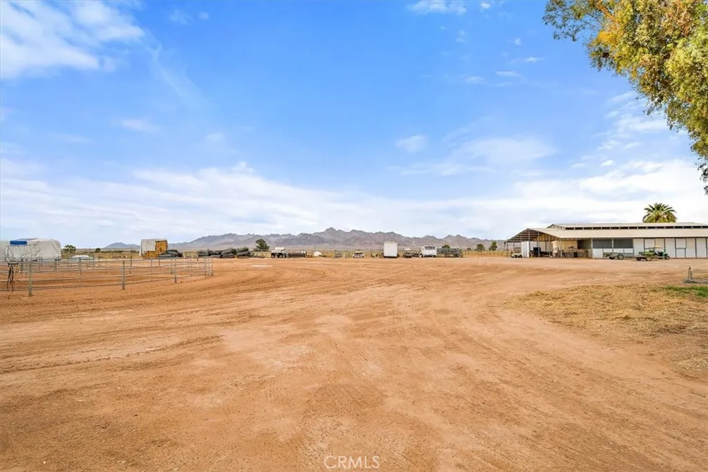 4251 N Intake Boulevard, Blythe, California 92225 home-pic-47