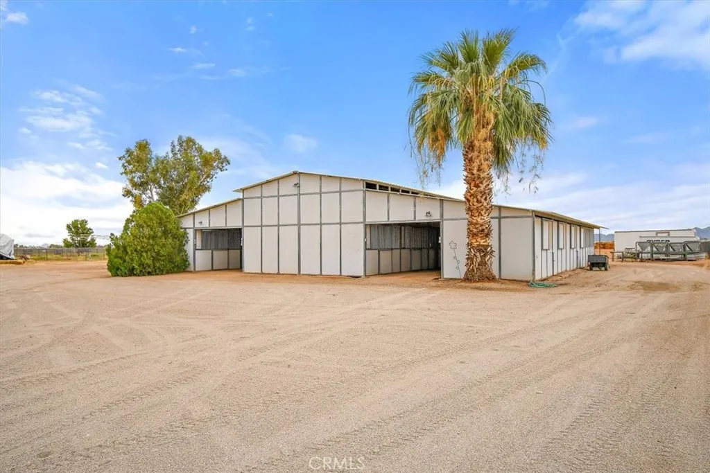 4251 N Intake Boulevard, Blythe, California 92225 home-pic-41