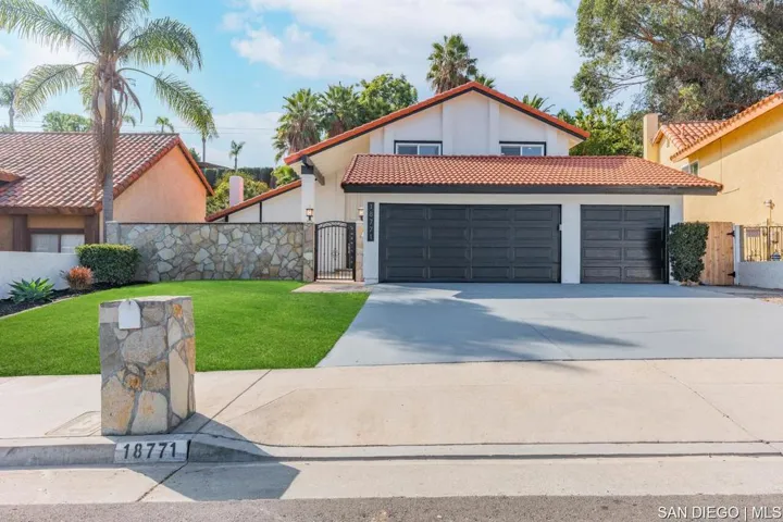 18771 Flagstaff Ln, Huntington Beach, California 92646