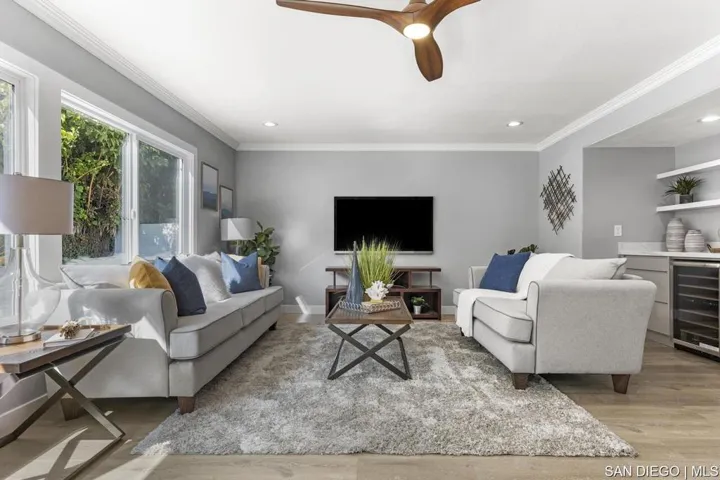 18771 Flagstaff Ln, Huntington Beach, California 92646