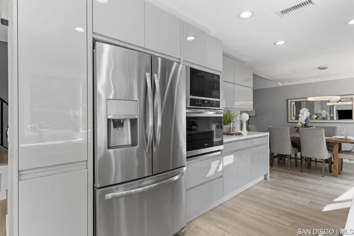 18771 Flagstaff Ln, Huntington Beach, California 92646