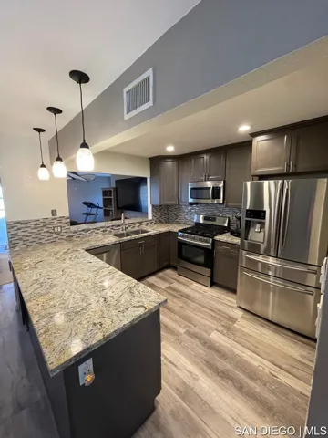 252 Fennell Ct, San Diego, California 92114