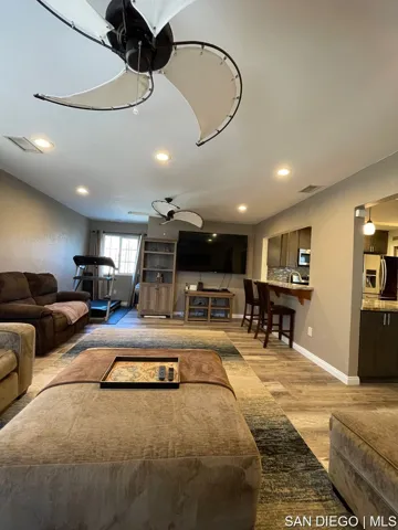 252 Fennell Ct, San Diego, California 92114