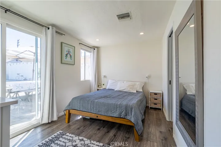 10526 Rhodesia Avenue, Sunland, California 91040