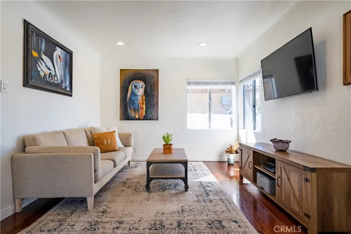 10526 Rhodesia Avenue, Sunland, California 91040