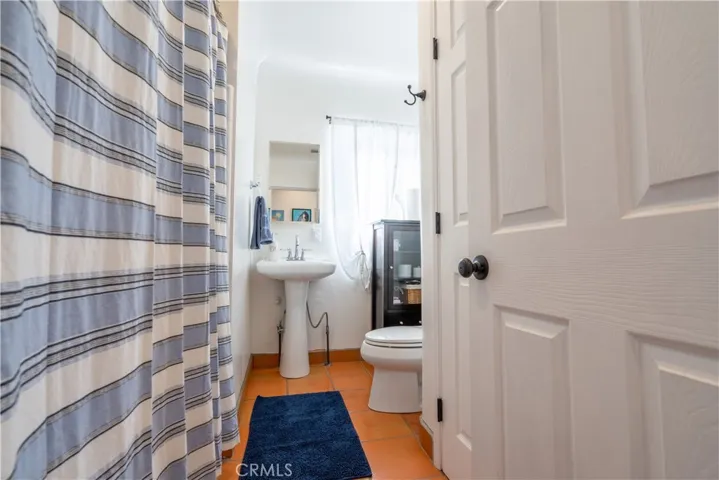 10526 Rhodesia Avenue, Sunland, California 91040