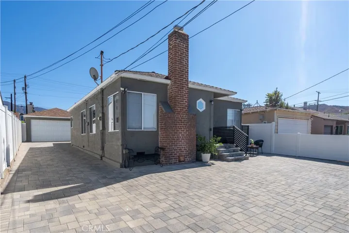 10526 Rhodesia Avenue, Sunland, California 91040