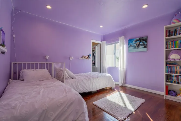 10526 Rhodesia Avenue, Sunland, California 91040