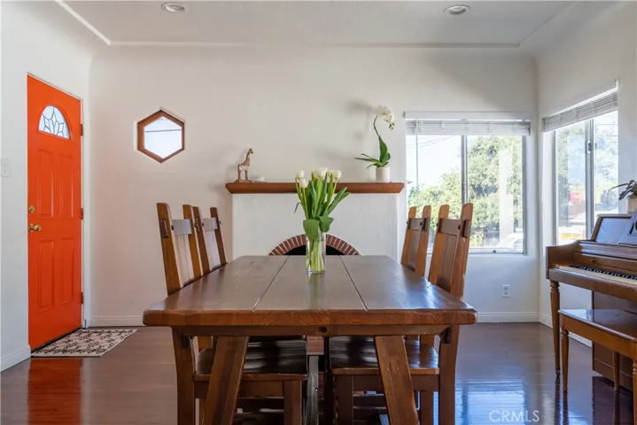 10526 Rhodesia Avenue, Sunland, California 91040