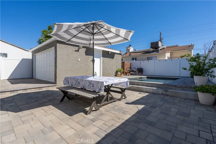 10526 Rhodesia Avenue, Sunland, California 91040
