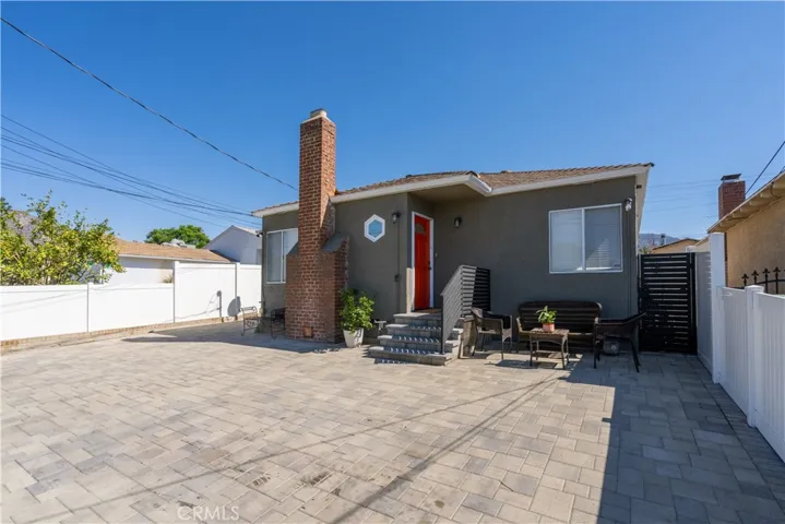 10526 Rhodesia Avenue, Sunland, California 91040