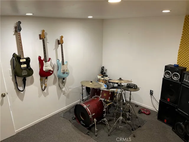 10526 Rhodesia Avenue, Sunland, California 91040