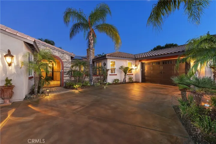 17832 Canyonwood, Riverside, California 92504