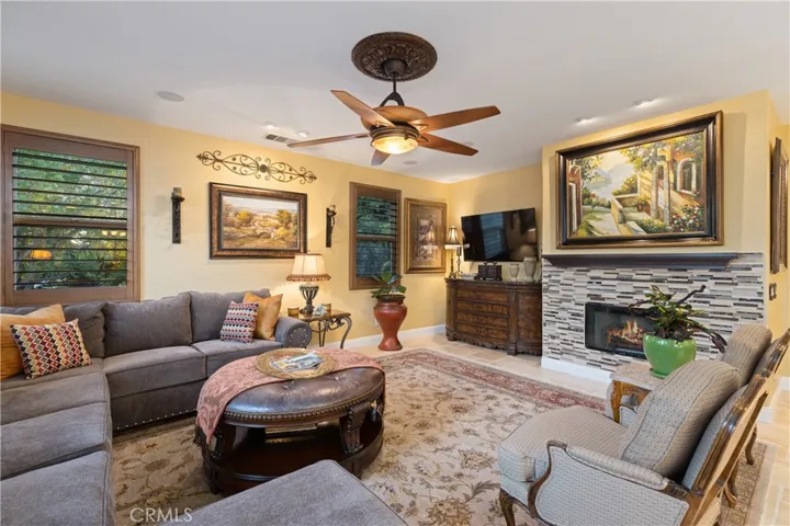 17832 Canyonwood, Riverside, California 92504