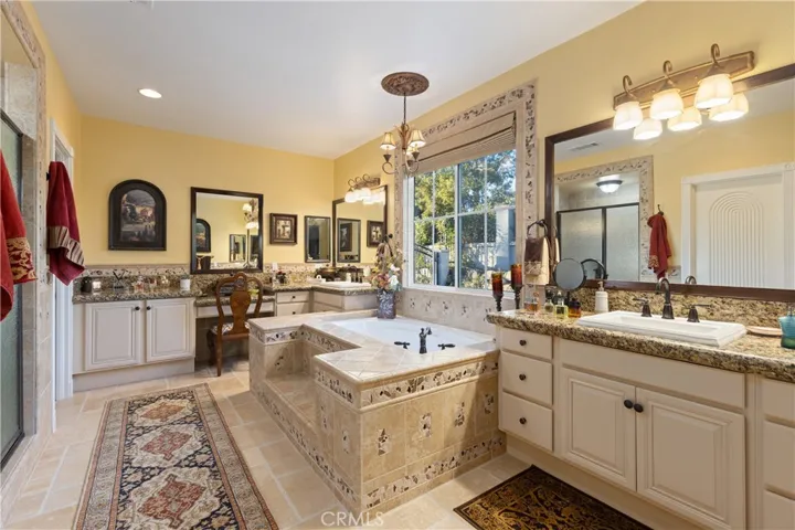 17832 Canyonwood, Riverside, California 92504
