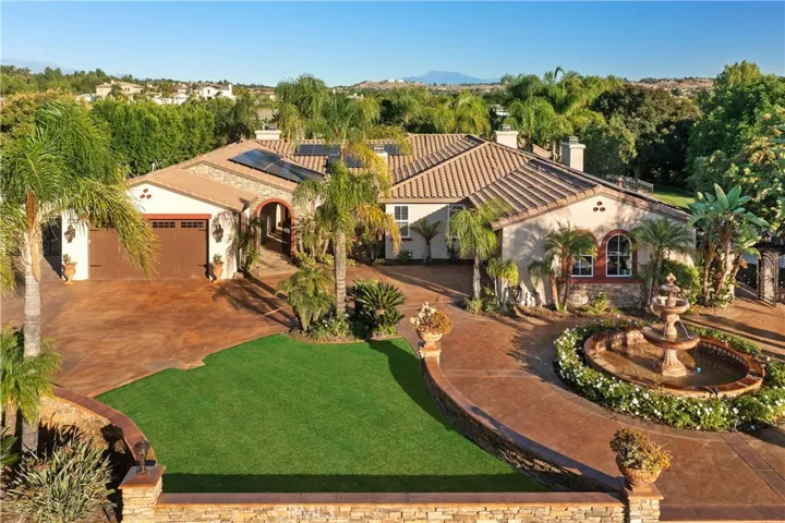 17832 Canyonwood, Riverside, California 92504