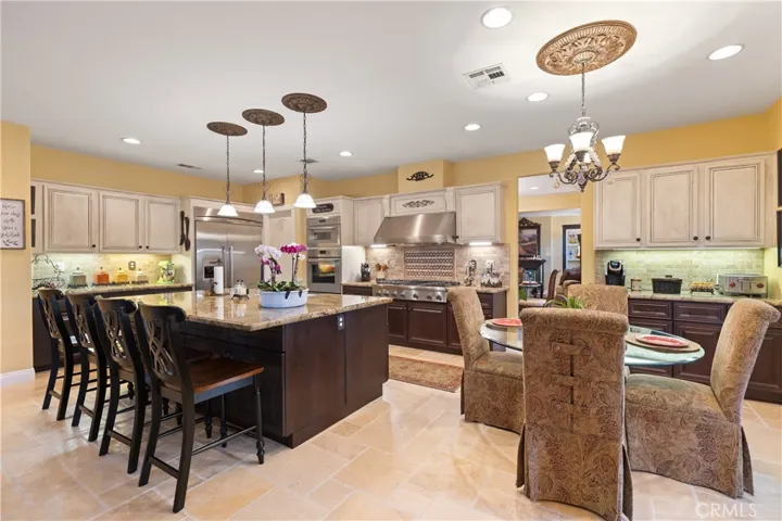17832 Canyonwood, Riverside, California 92504