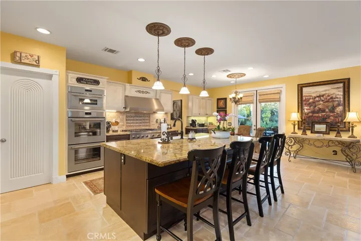 17832 Canyonwood, Riverside, California 92504
