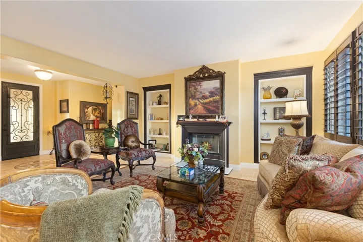 17832 Canyonwood, Riverside, California 92504